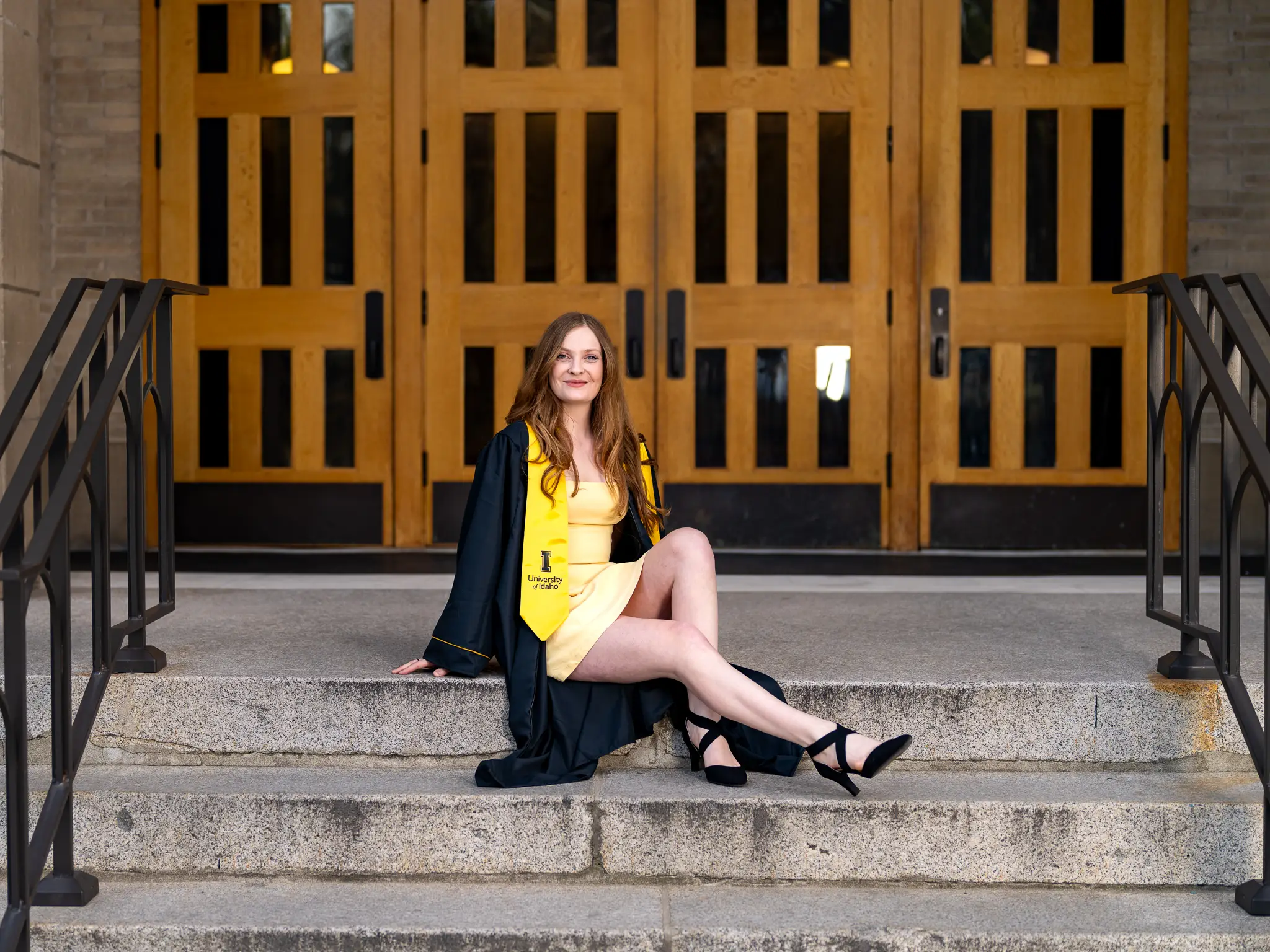 Graduate portrait session near University of Idaho in Moscow, ID — photo 3